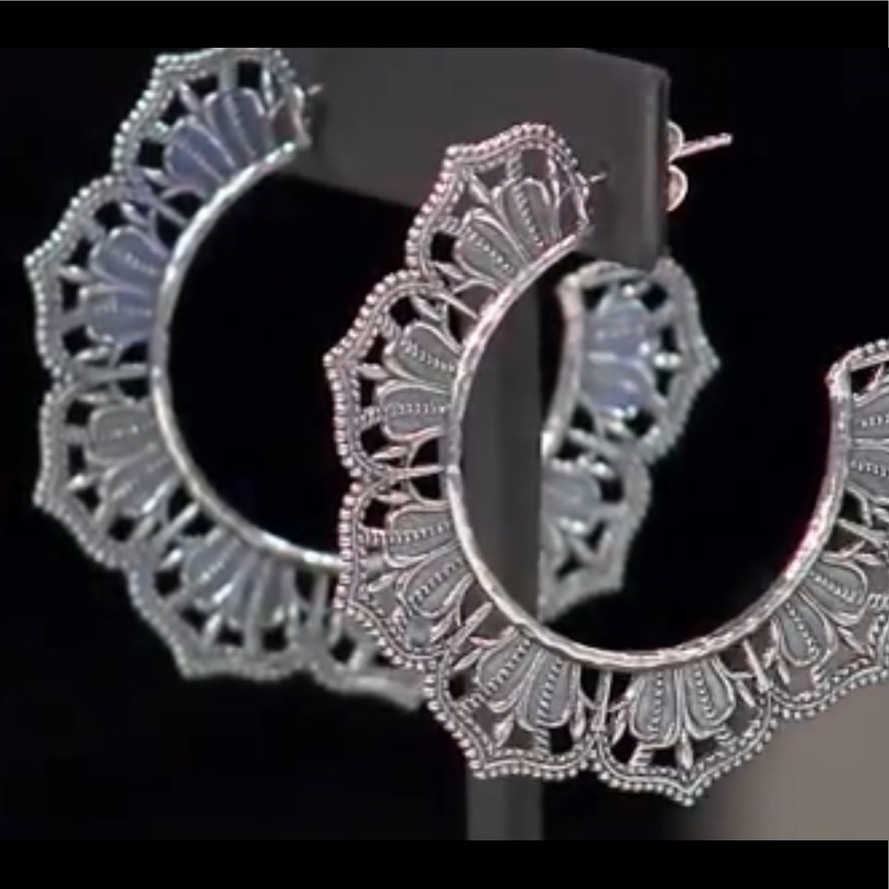 LiPaz Sterling Silver Scallop Hoop Earrings